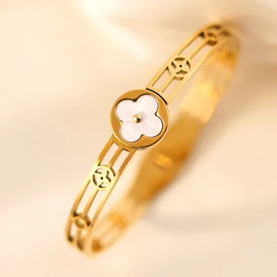 Women Fashion Electroplated Hollow Four-Leaf Clover Titanium Steel Bracelet