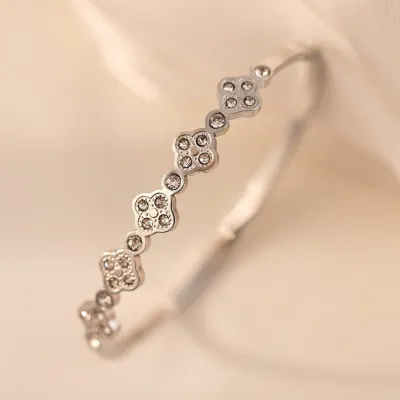 Women Fashion Electroplated Rhinestone Four-Leaf Clover Titanium Steel Bracelet