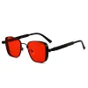 Black Frame, Red Lens
