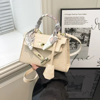 Women Fashion Retro Stone Pattern PU Leather Small Square Handbag with Flap Closure