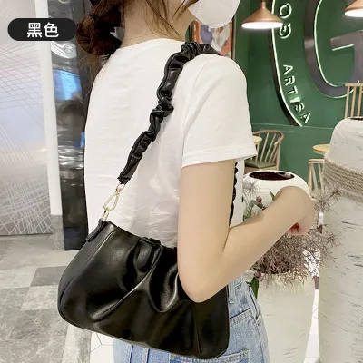 Women's Casual Solid Color Pleated Clouds Shoulder Bag
