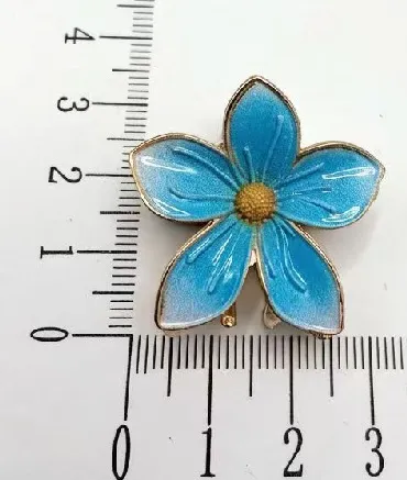Women Fashion Metal Floral Claw Clip - Zinc Alloy Mixed Materials Hair Accessory
