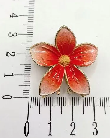 Women Fashion Metal Floral Claw Clip - Zinc Alloy Mixed Materials Hair Accessory