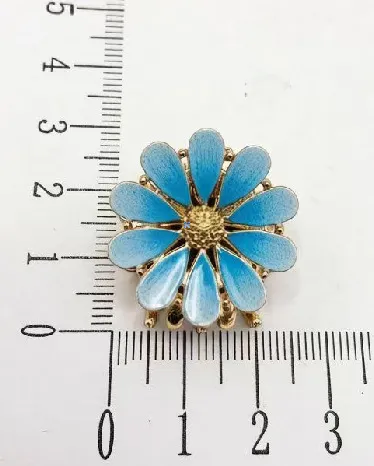 Women Fashion Metal Floral Claw Clip - Zinc Alloy Mixed Materials Hair Accessory