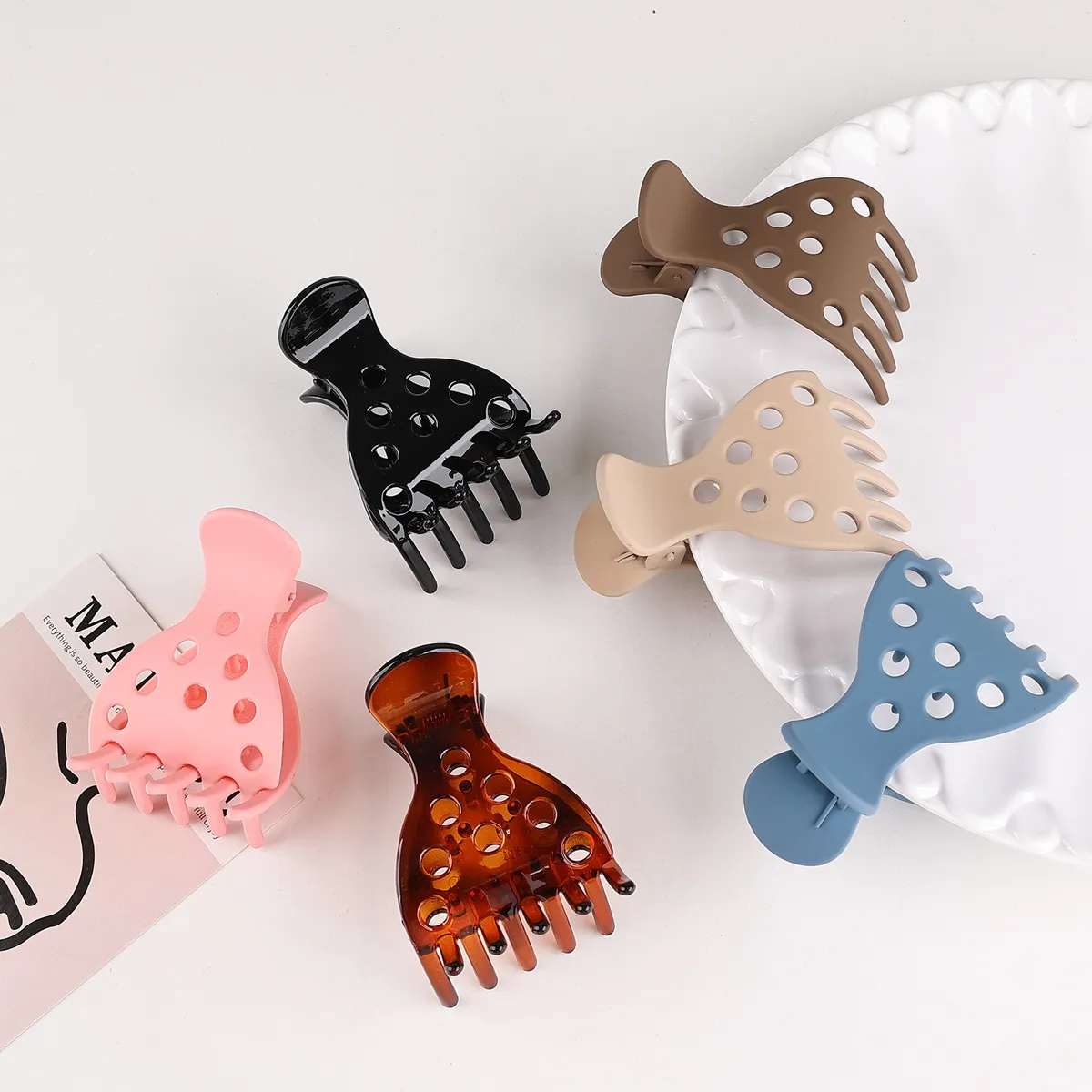 Women Fashion Retro Acrylic Natural Breeze Claw Clip
