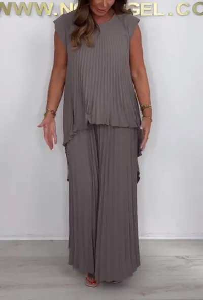 Women Fashion Casual Plus Size Solid Color Pleated Sleeveless Tank Top Loose Pants Two-Piece Set
