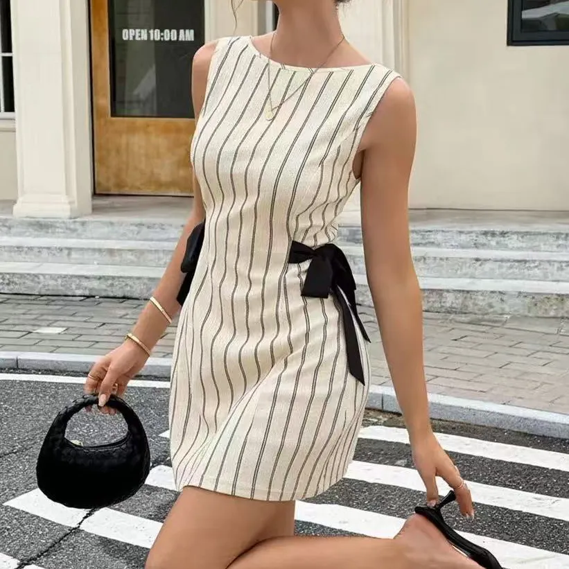 Women Fashion Elegant Vertical Stripe Round Neck Sleeveless Lace-Up Slim-Fit Dress