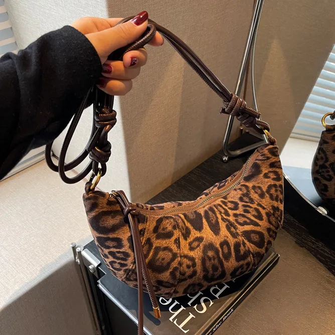 Women Fashion Casual Retro Leopard Print PU Leather Shoulder Bag Dumpling Bag 11x25x9cm