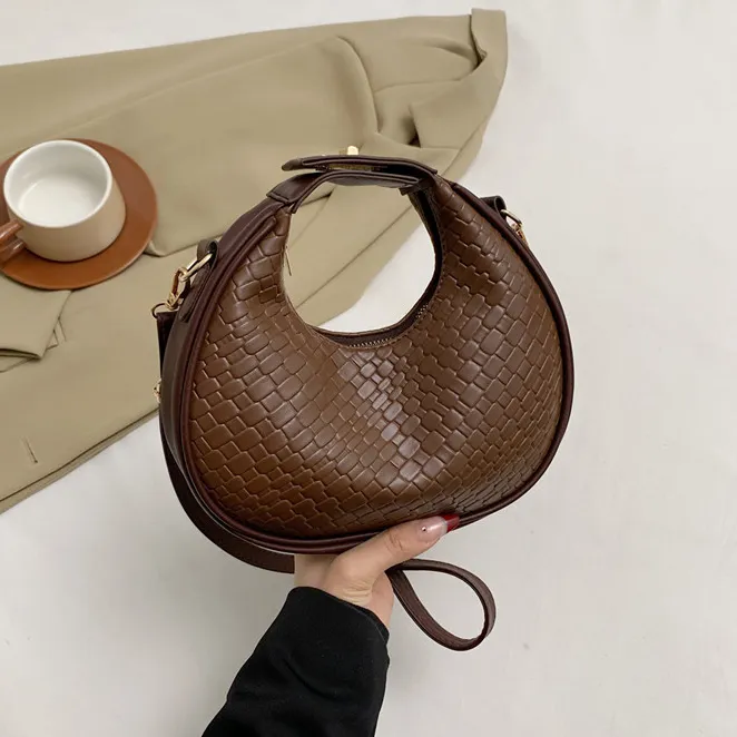 Women Fashion Casual Solid Color Pattern PU Dumpling-Shaped Handbag with Zipper