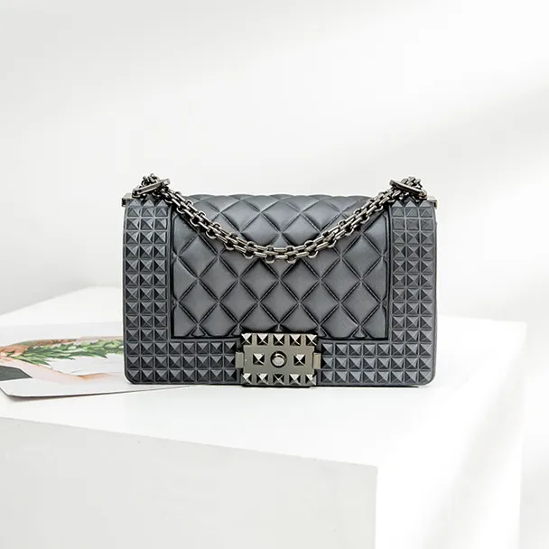 Women's Fashion Chain Shoulder Bag Solid Color Casual Day Bag