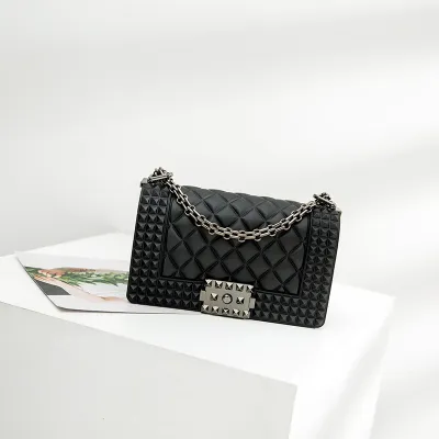 Women's Fashion Chain Shoulder Bag Solid Color Casual Day Bag