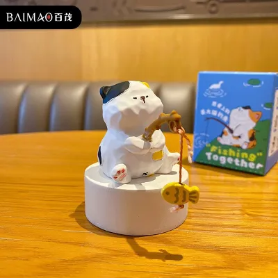 Creative Wood Carving Style Standing Cat Home Desktop Decorations