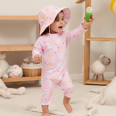 Traje de baño de una pieza de secado rápido con estampado de moda para bebés, niños y niñas, con gorro incluido.