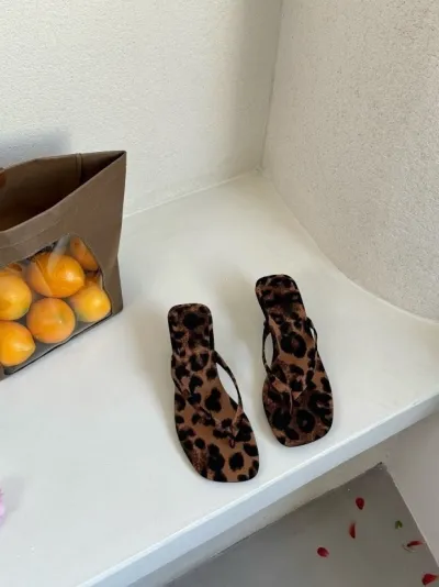 Women Fashion Square Toe Stiletto Heel Slippers with Microfiber Upper and Rubber Sole