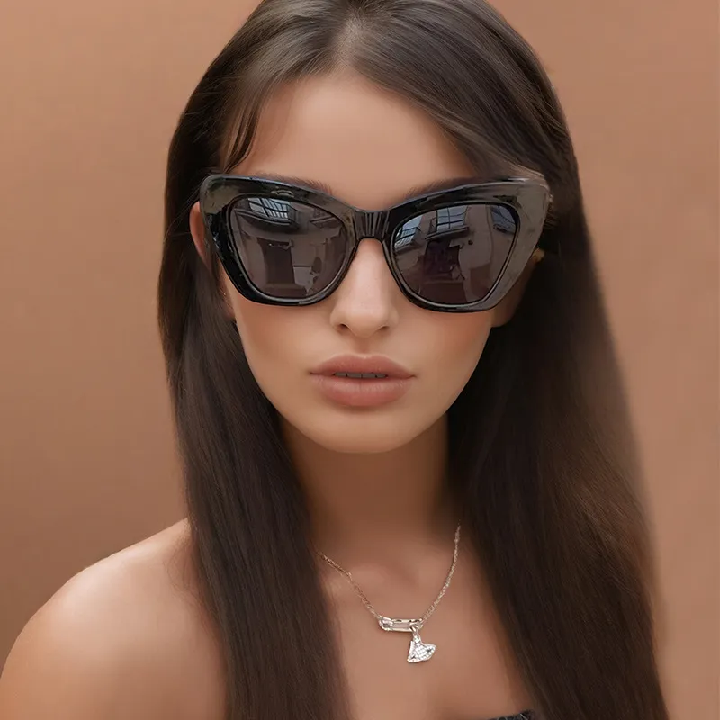 Women's Fashion Casual Cat Eye Large Frame Sunglasses
