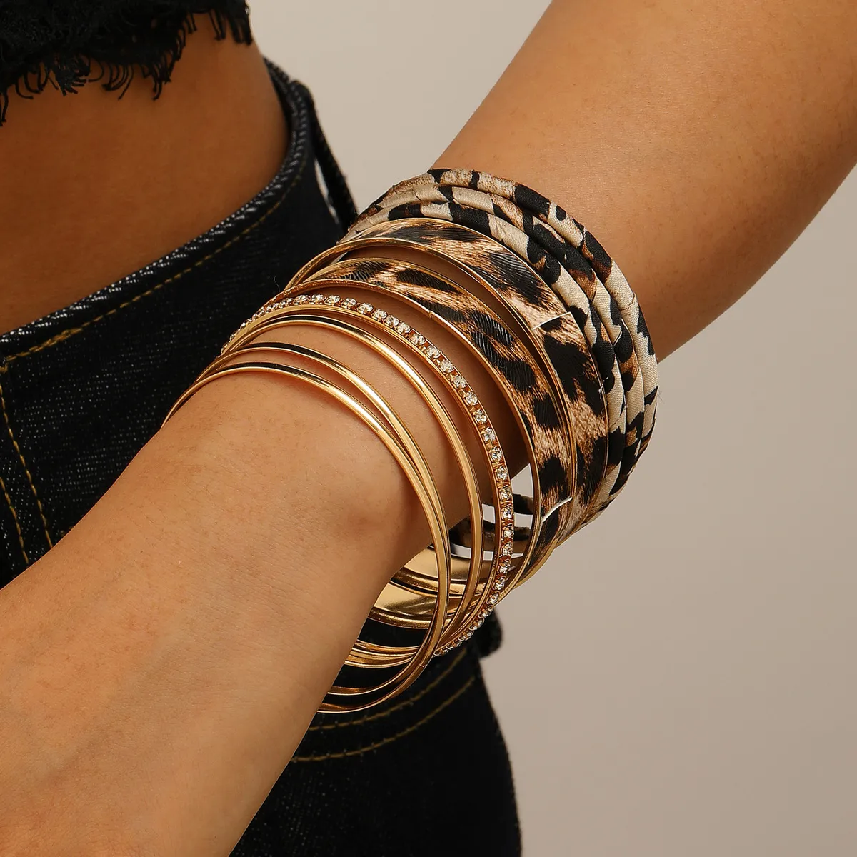Women Fashion Retro Exaggerated Leopard Multi-Layer Bracelet