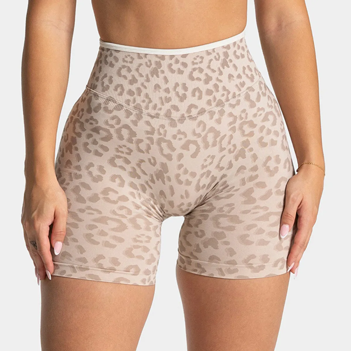 Women Fashion Leopard Printed Seamless Yoga Shorts