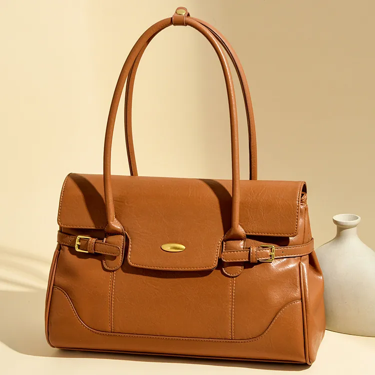 Women's Fashion Casual Retro Genuine Leather Solid Color Large Capacity Handbag Axillary Bag