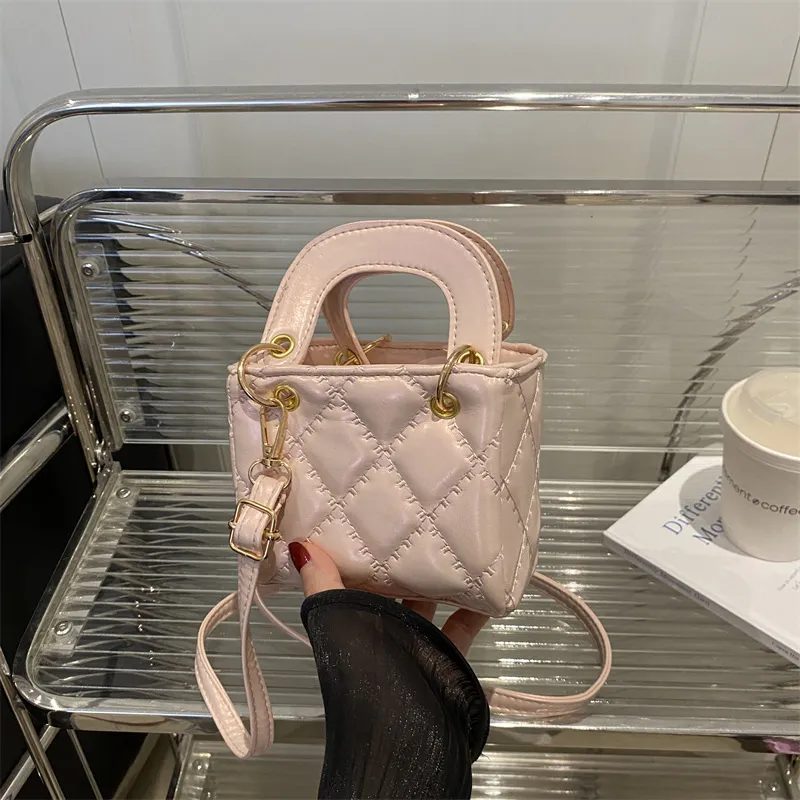Women Fashion Casual Solid Color Embroidered Rhombic Portable Crossbody Bag With Zipper