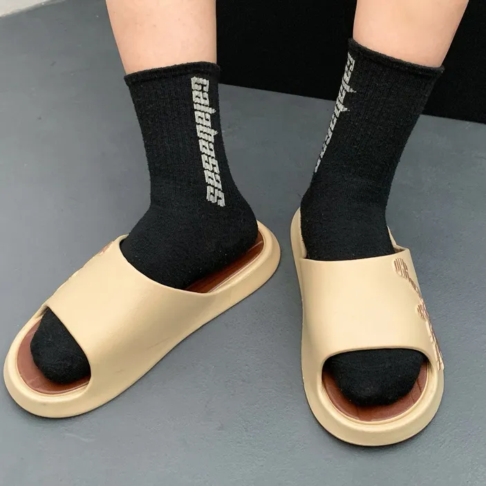Men's Fashion Casual Non-Slip Non-Stinky Summer Thick Bottom PVC Slippers