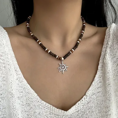 Women Fashion Retro Coconut Shell Sun Alloy Pendant Beaded Necklace