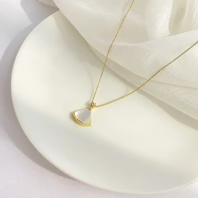 Women Fashion Elegant Opal Design Fan-Shaped Titanium Steel Necklace