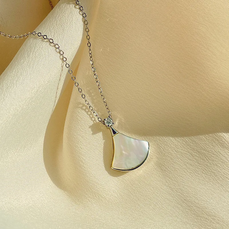Women Fashion Elegant Opal Design Fan-Shaped Titanium Steel Necklace