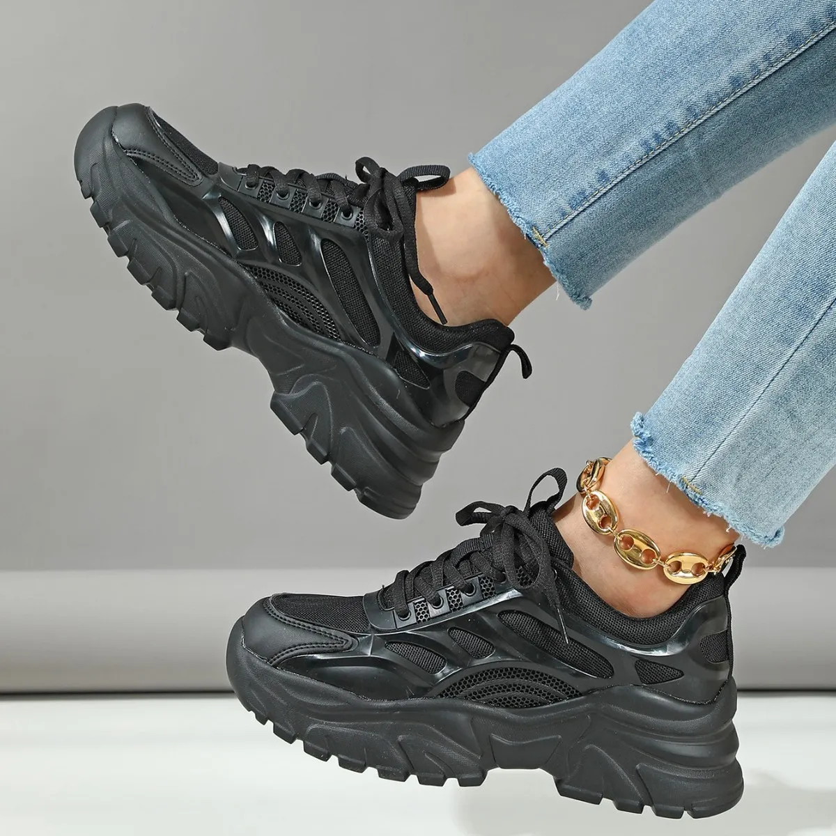 Women Fashion Casual Solid Color Lace-Up Breathable Thick-Soled Chunky Dad Shoes Platform Sneakers