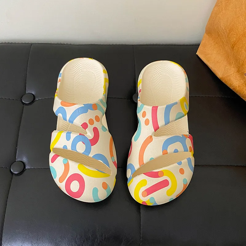 Women's Fashion Cartoon Print EVA Anti-Collision Non-Slip Beach Slippers Plus Size