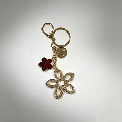 Women Fashion Rhinestone Lucky Flower Keychain