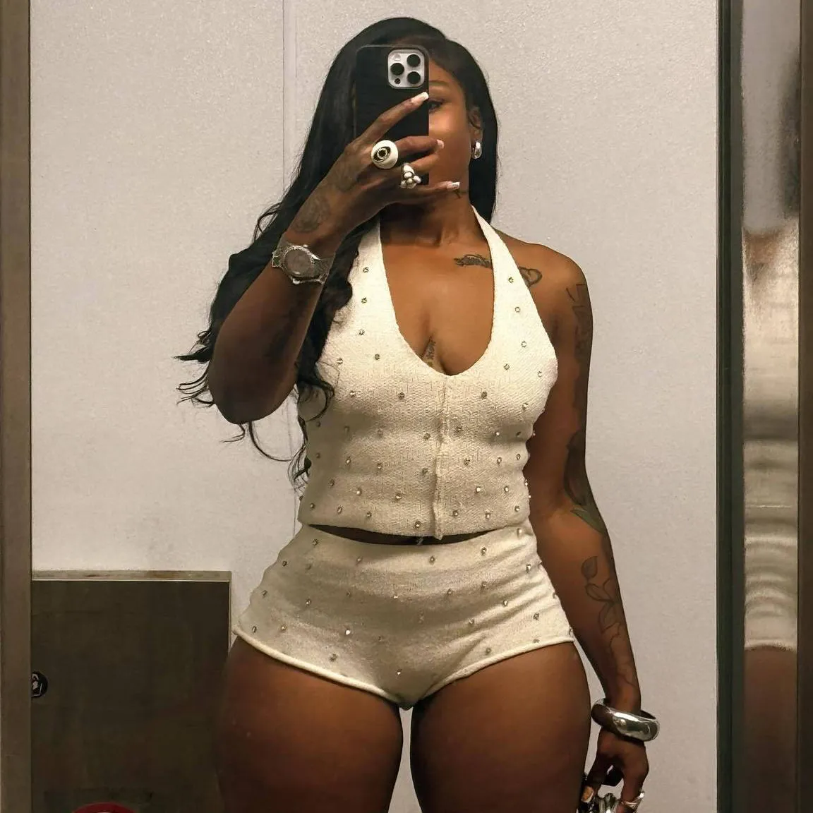 Women Fashion Sexy Solid Color Bead Decoration Halter-Neck Backless Tank Top Tight Shorts Two-Piece Set