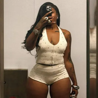 Women Fashion Sexy Solid Color Bead Decoration Halter-Neck Backless Tank Top Tight Shorts Two-Piece Set