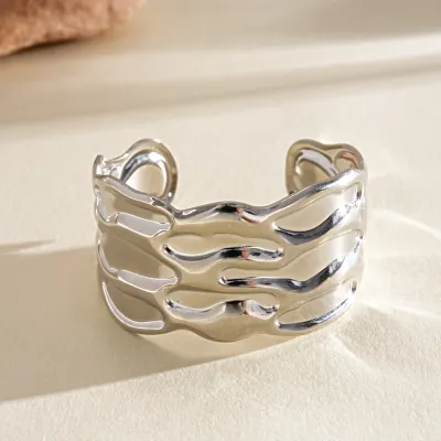 Women Fashion Exaggerated Pleated Metal Stripe Open Bracelet