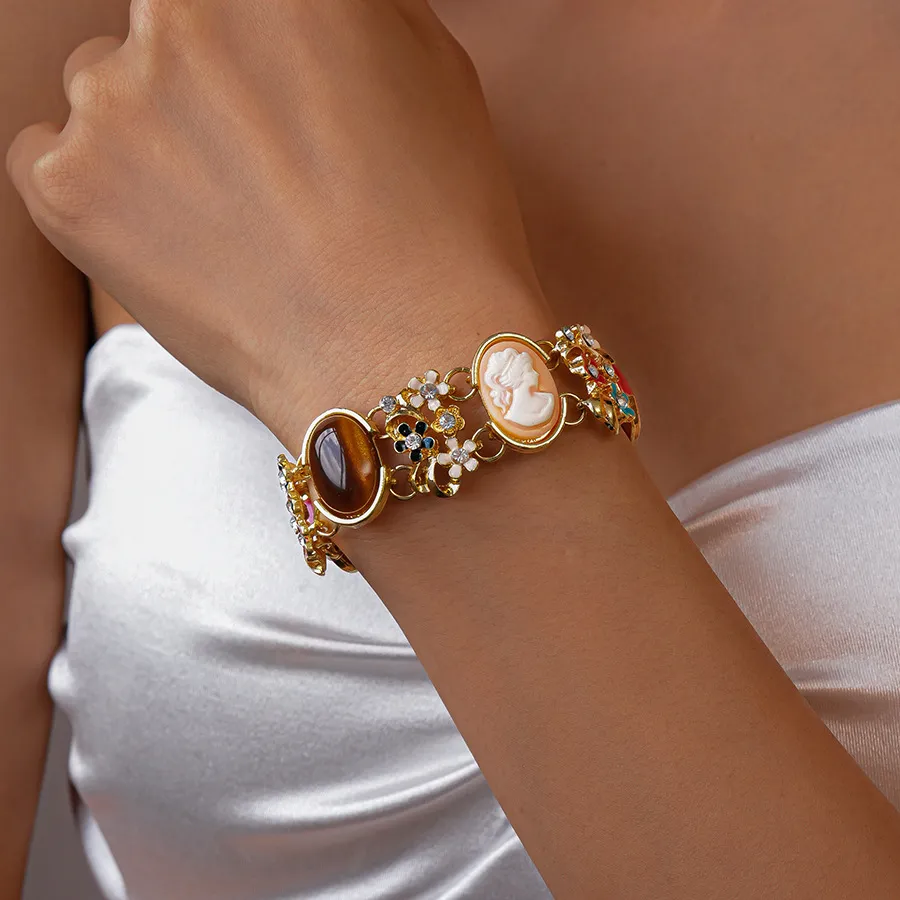 Women's Diamond-Encrusted Resin Floral Portrait Multicolor Bracelet