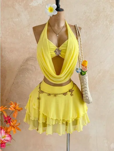 Women Fasion Sexy Solid Color Halter-Neck Deep V-Neck Floral Metal Buckle-Strap Crop Top Multi-Layered Ruffled Mini Skirt Two-Piece Set