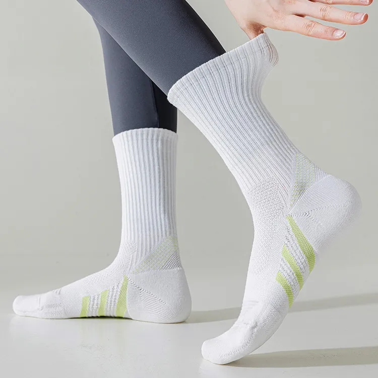 Women Fashion Casual Mid-Calf Thickened Sports Socks