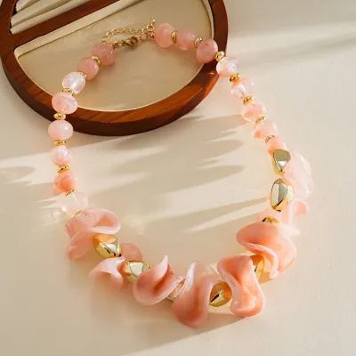 Women's Fashion Acrylic Irregular Geometric Oval Beaded Clavicle Necklace