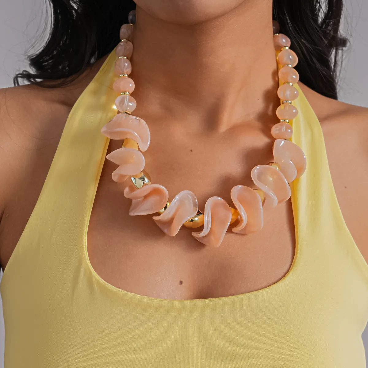 Women's Fashion Acrylic Irregular Geometric Oval Beaded Clavicle Necklace
