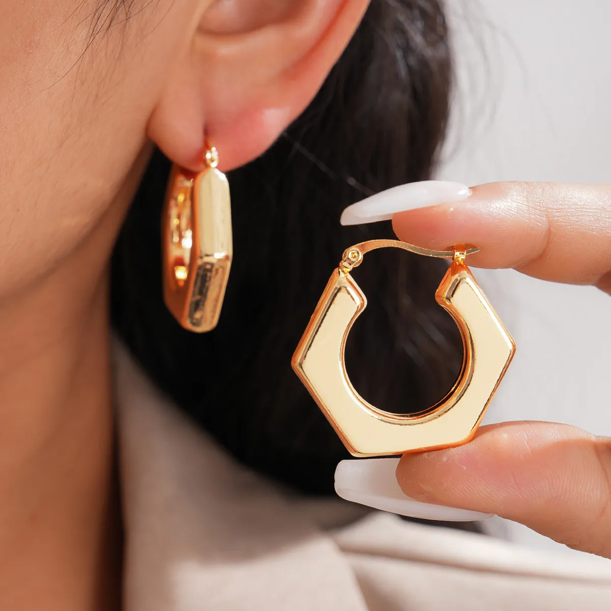 Women Fashion Metal Irregular Geometric Ear Buckle Earrings