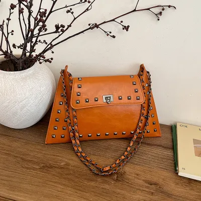 Women Fashion Solid Color PU Rivet Envelope Shoulder Bag with Clasp Closure