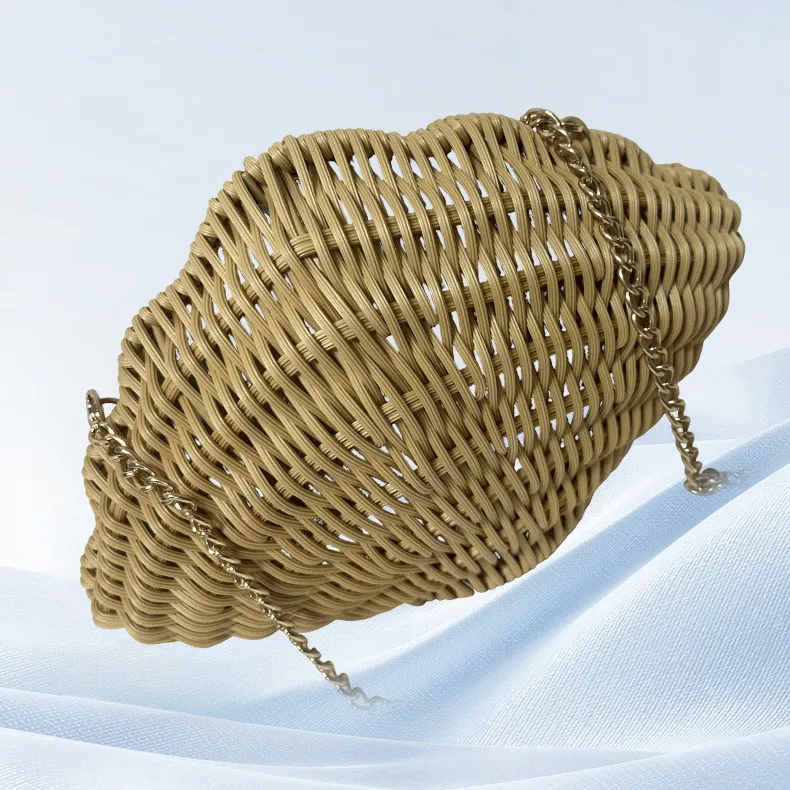 Women Fashion Creative Shell Design Imitation Rattan Woven Chain Straw Crossbody Bag