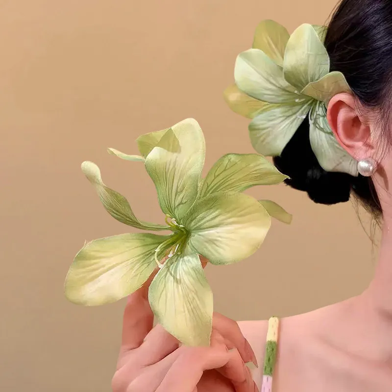 Women's Fashion Vacation Beach Lily Fabric Hairpin Side Clip Bangs Clip