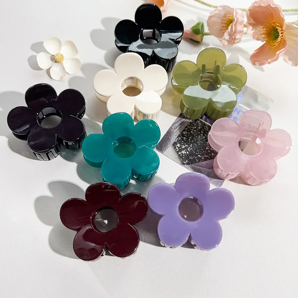 Women Fashion Beach Solid Color Hollow-Out Floral Plastic Claw Hair Clip