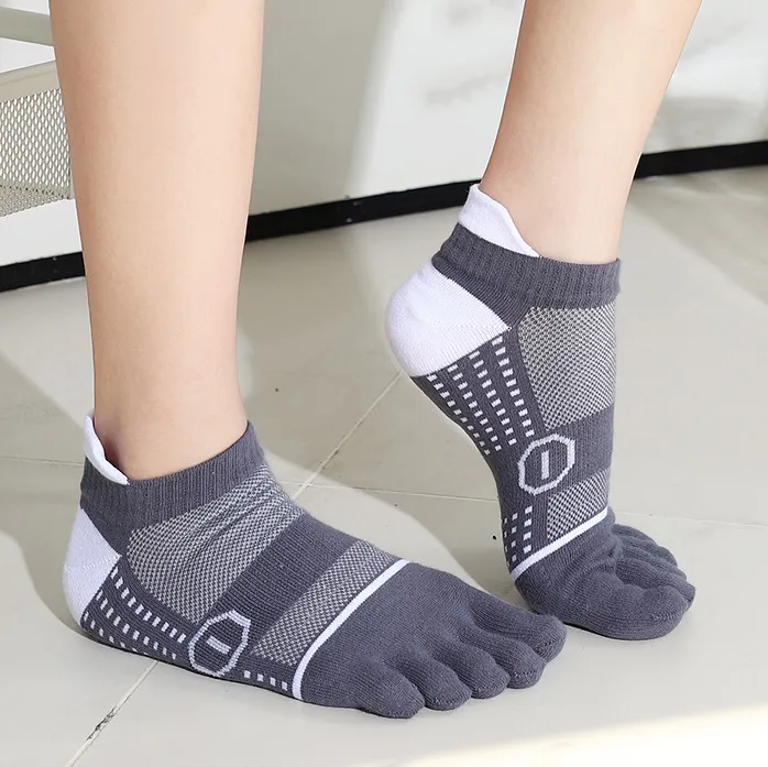 Men Fashion Casual Summer Thin Breathable Cotton Five-Finger Socks