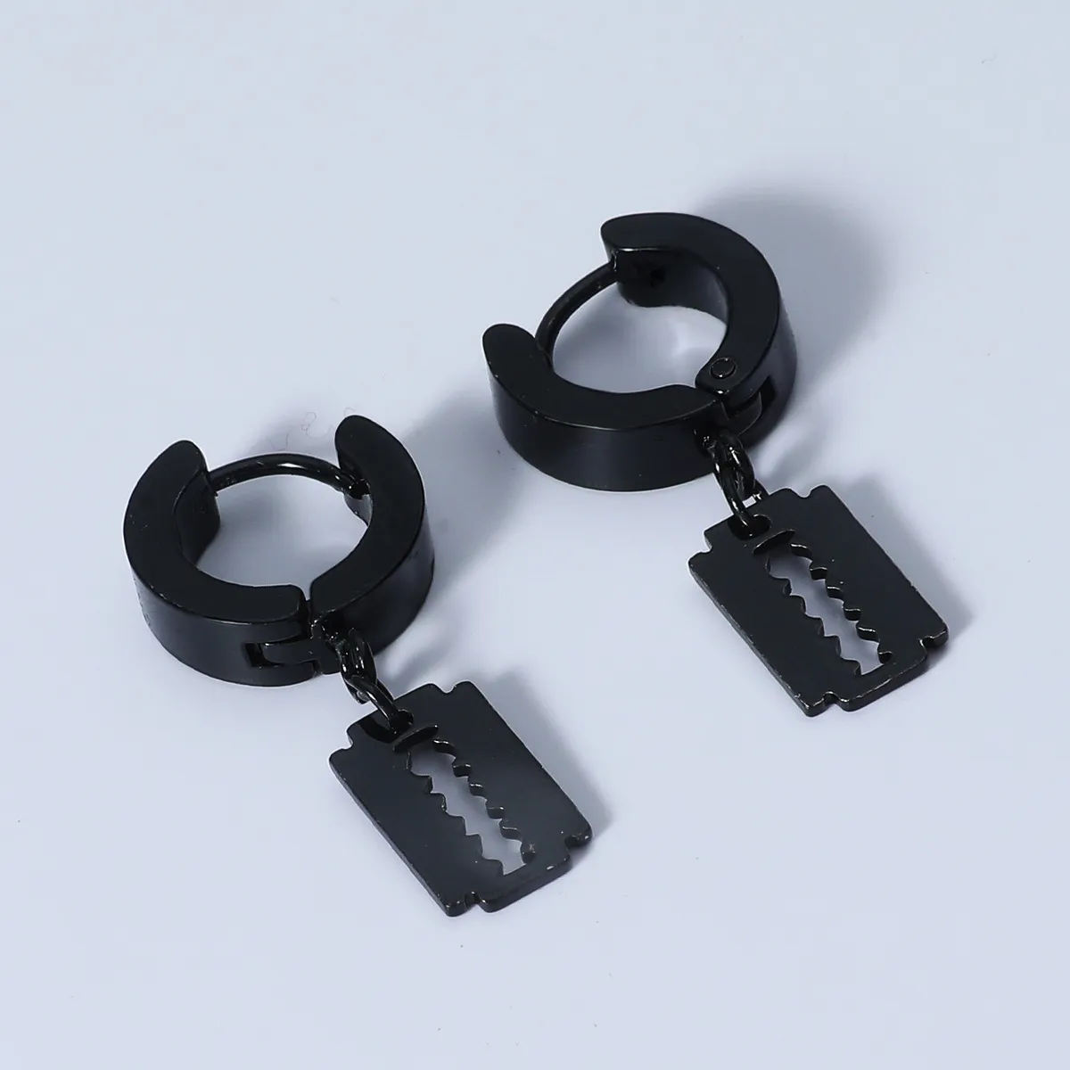Men Fashion Stainless Steel Razor Blade Pendant Earrings