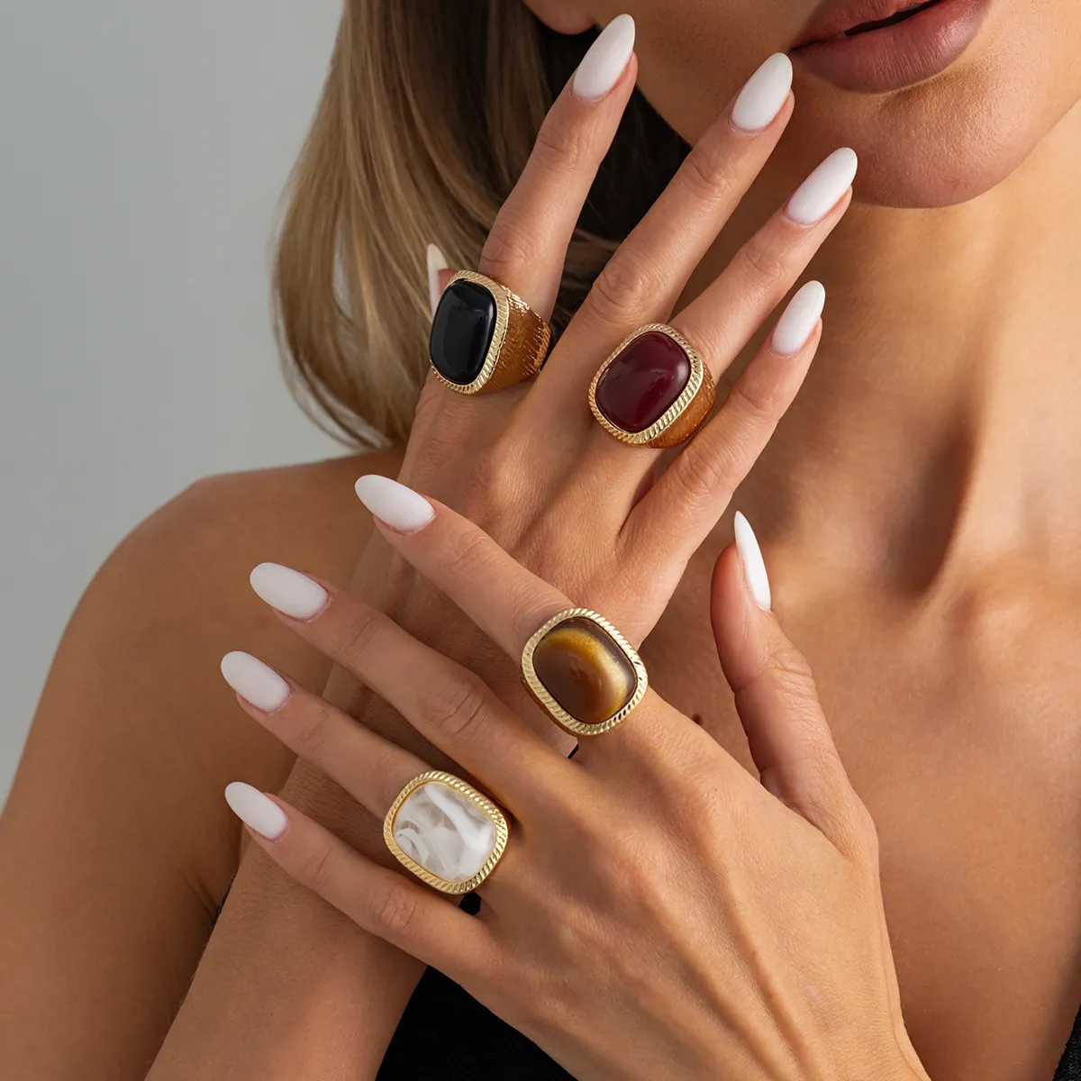 Vintage Geometric Blooming Resin Ring