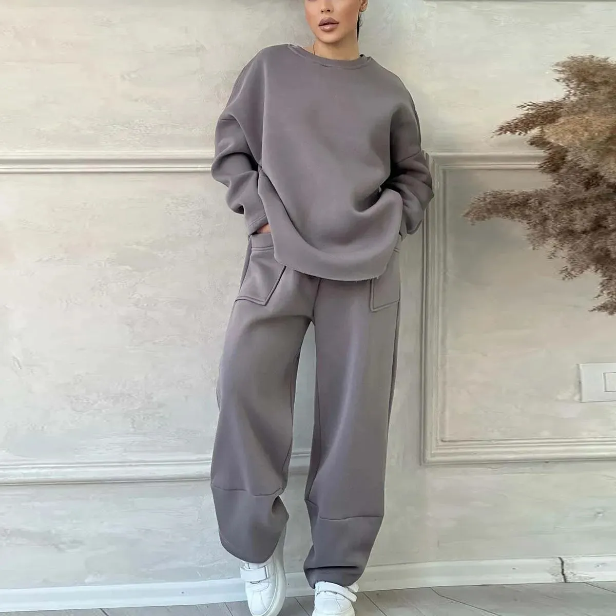 Autumn And Winter Women Casual Athleisure Solid Color Sweatshirt And Sweatpants Two-Piece Set