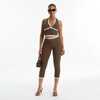 Women Fashion Neck Lace Top And Cropped Pants Two-Piece Set