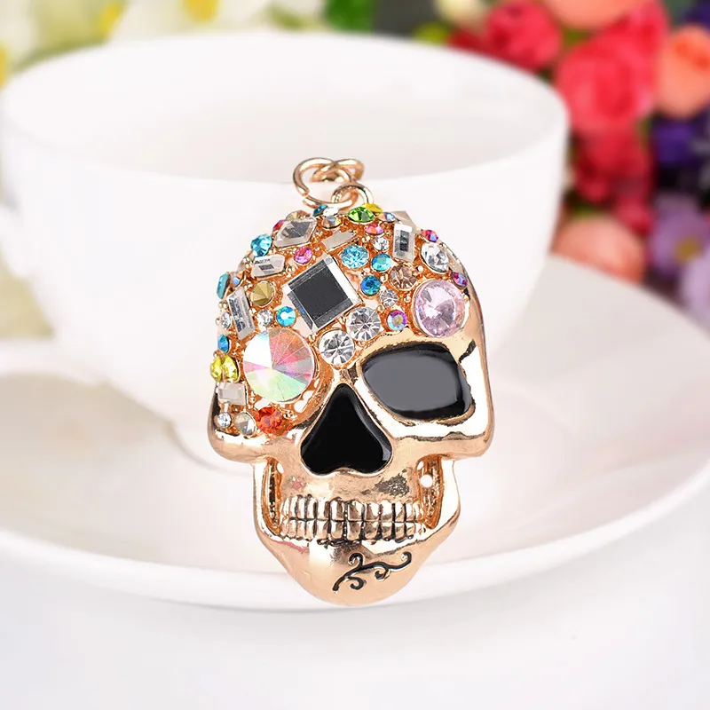 Fashion Creative Rhinestone Skull Metal Car Pendant Keychain