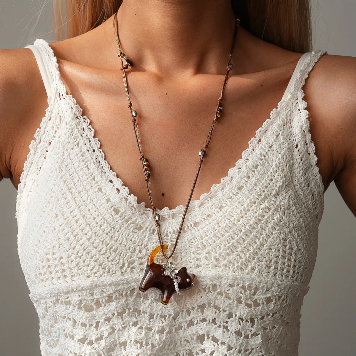 Women Fashion Retro Leather Resin Tiger Eye Imitation Pearl Floral Kitten Chain Necklace
